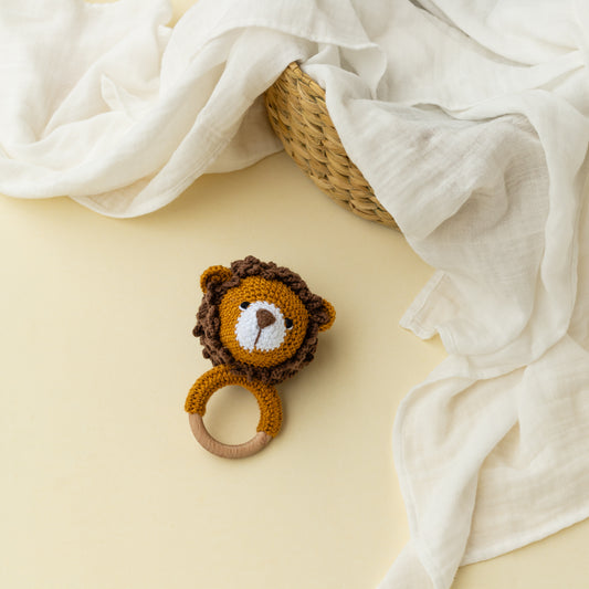 SIMHA RATTLE WITH CREAM SWADDLE - GUBBACHHI