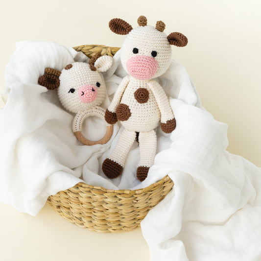 AMBA RATTLE & SOFT TOY WITH CREAM SWADDLE - GUBBACHHI