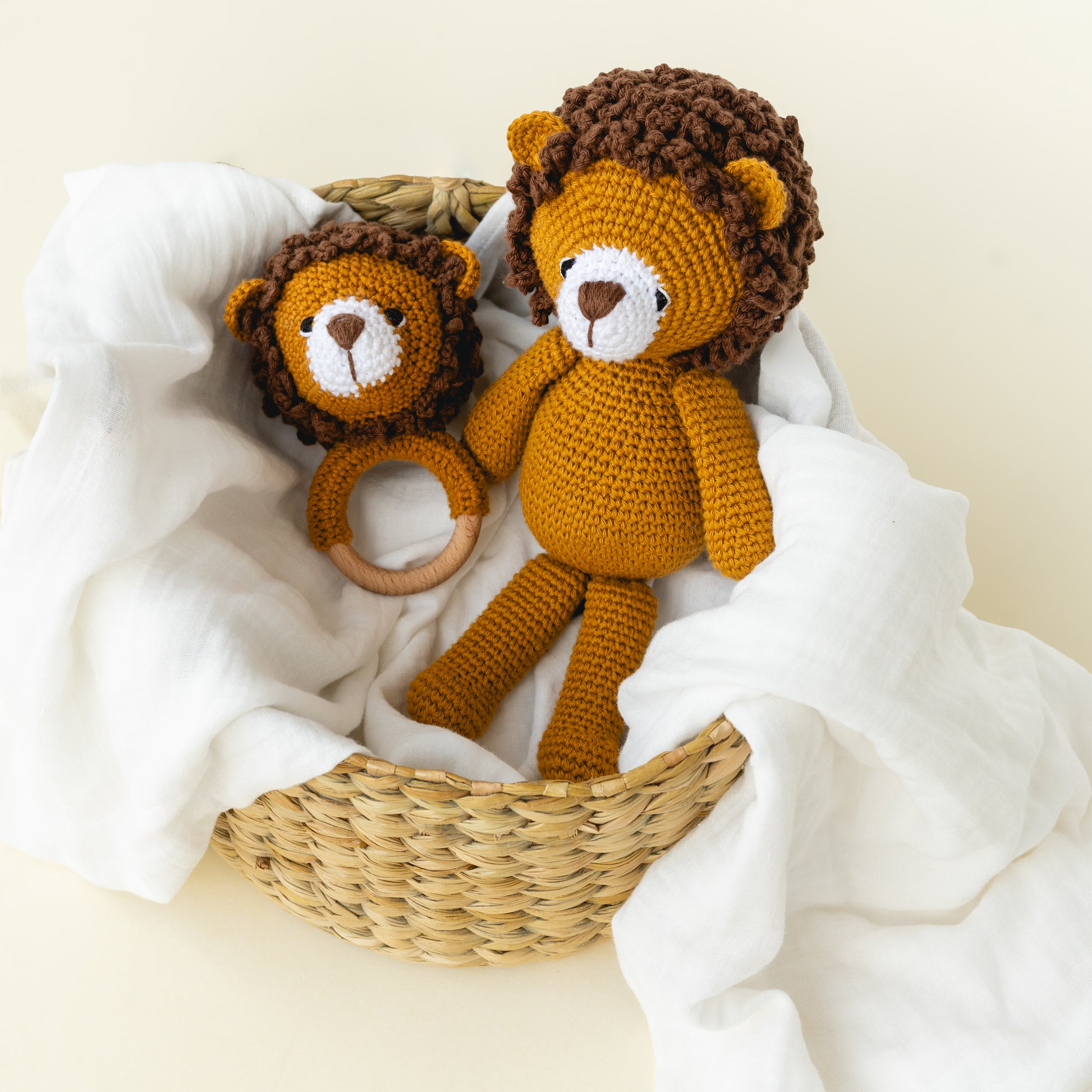 SIMHA RATTLE & SOFT TOY WITH CREAM SWADDLE - GUBBACHHI