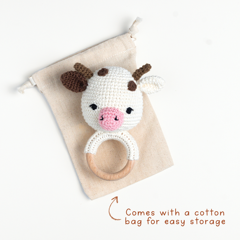 AMBA RATTLE WITH CREAM SWADDLE - GUBBACHHI