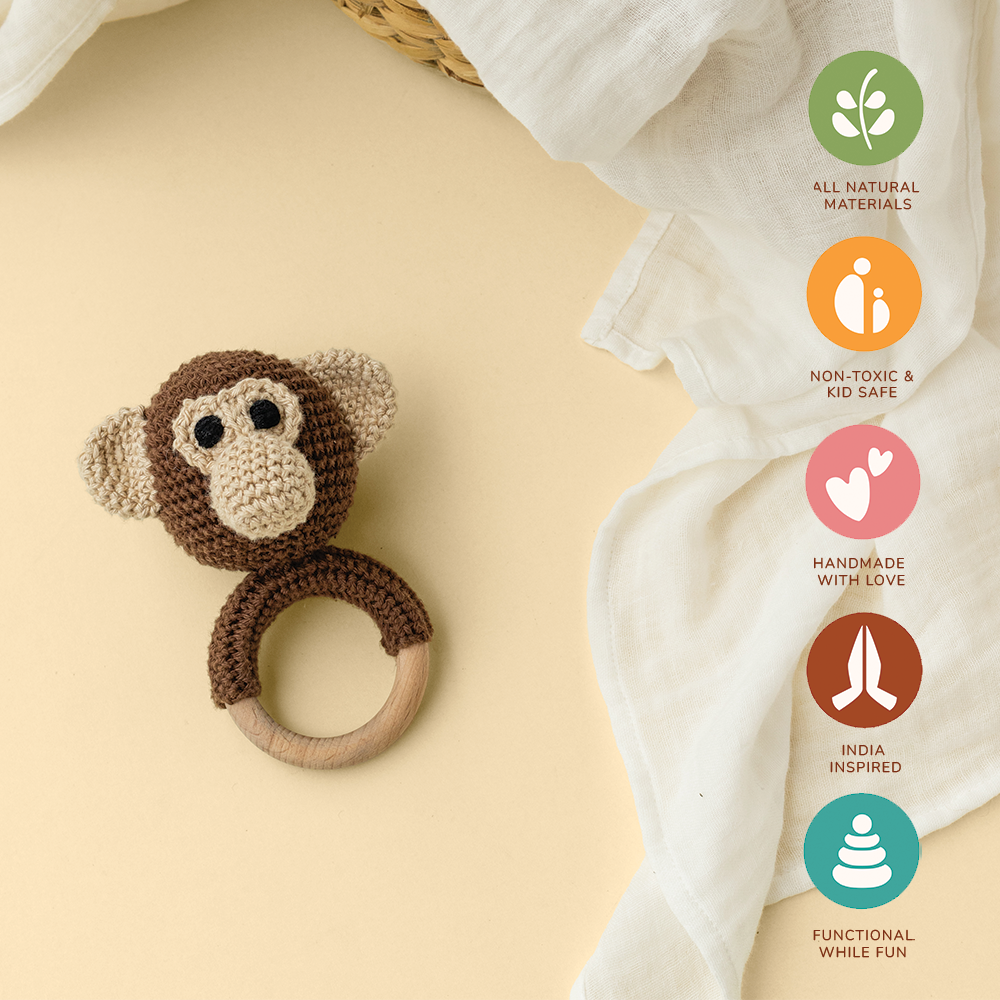 MAAKAD RATTLE WITH CREAM SWADDLE - GUBBACHHI
