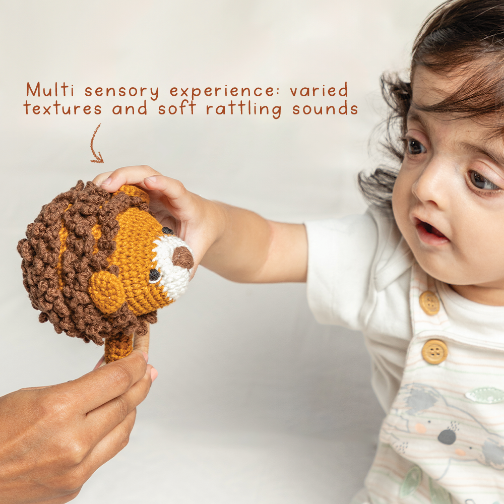 SIMHA RATTLE WITH CREAM SWADDLE - GUBBACHHI