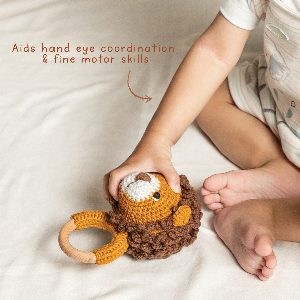SIMHA RATTLE WITH CREAM SWADDLE - GUBBACHHI