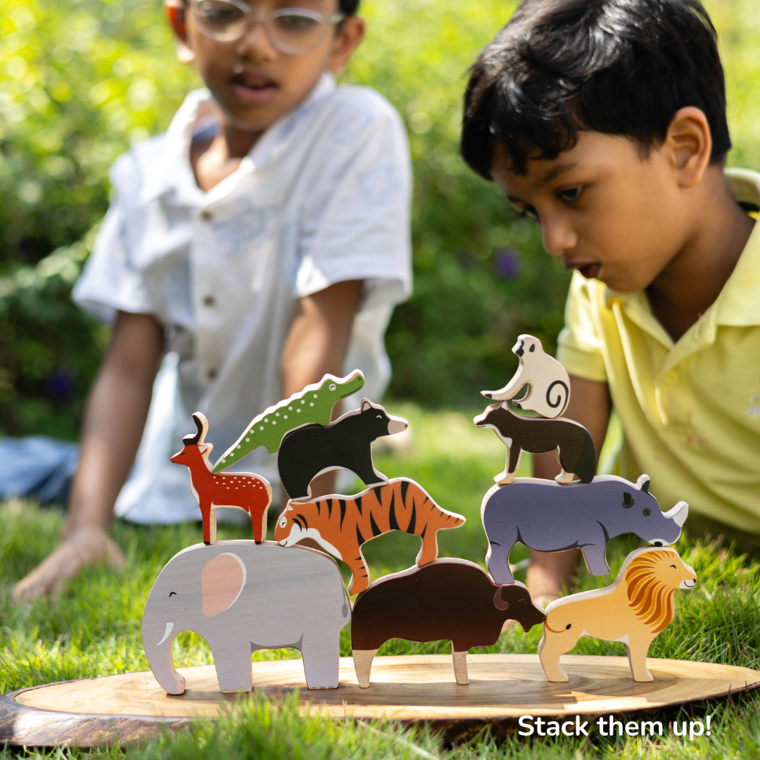 Once Upon A Jungle - 10 Animals, Play Mat & Storybook